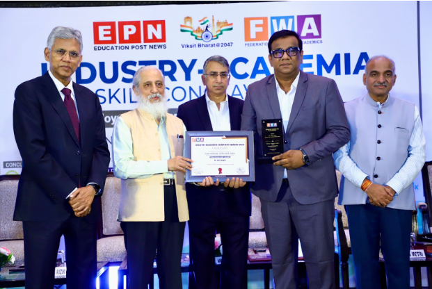 Dr Amit Gupta Awarded For Academic Excellence At The 7th Industry Academia Conclave Exemplary Awards 2024 